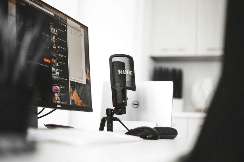 Derfor vælger flere virksomheder et professionelt podcast-studie